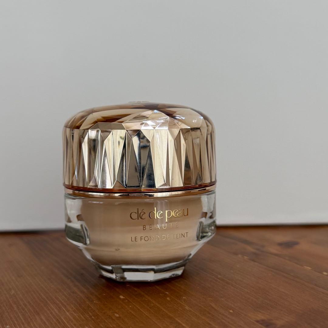 クレ・ド・ポー ボーテ ルフォンドゥタンn オークル10 30g この肌からすべてが始まる。ついに、至上の美しさへ。― クレ・ド・ポー