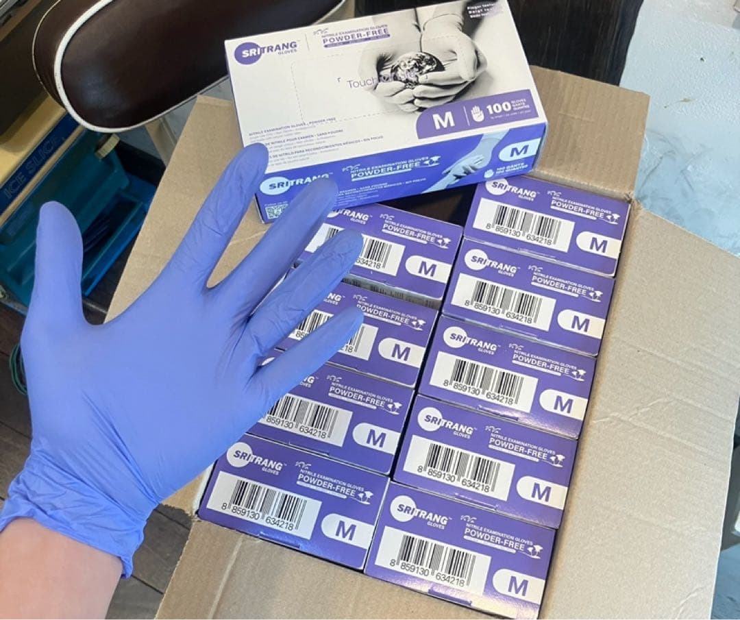 ニトリル手袋　1000枚✖️4ケース　Mサイズ　パウダーフリー