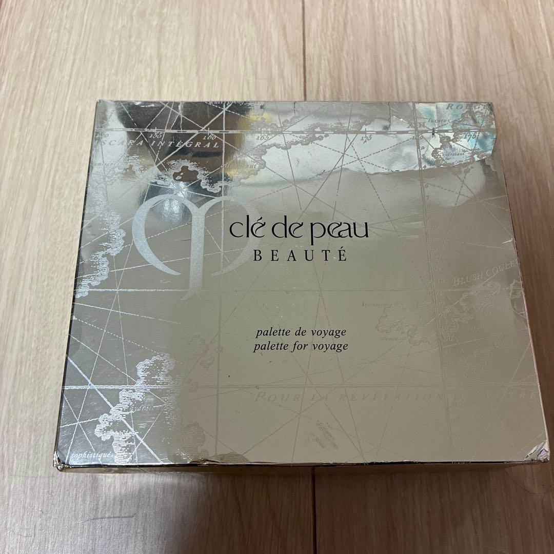 新品　クレ・ド・ポーボーテパレットドヴォワイヤージュ メイクセット
