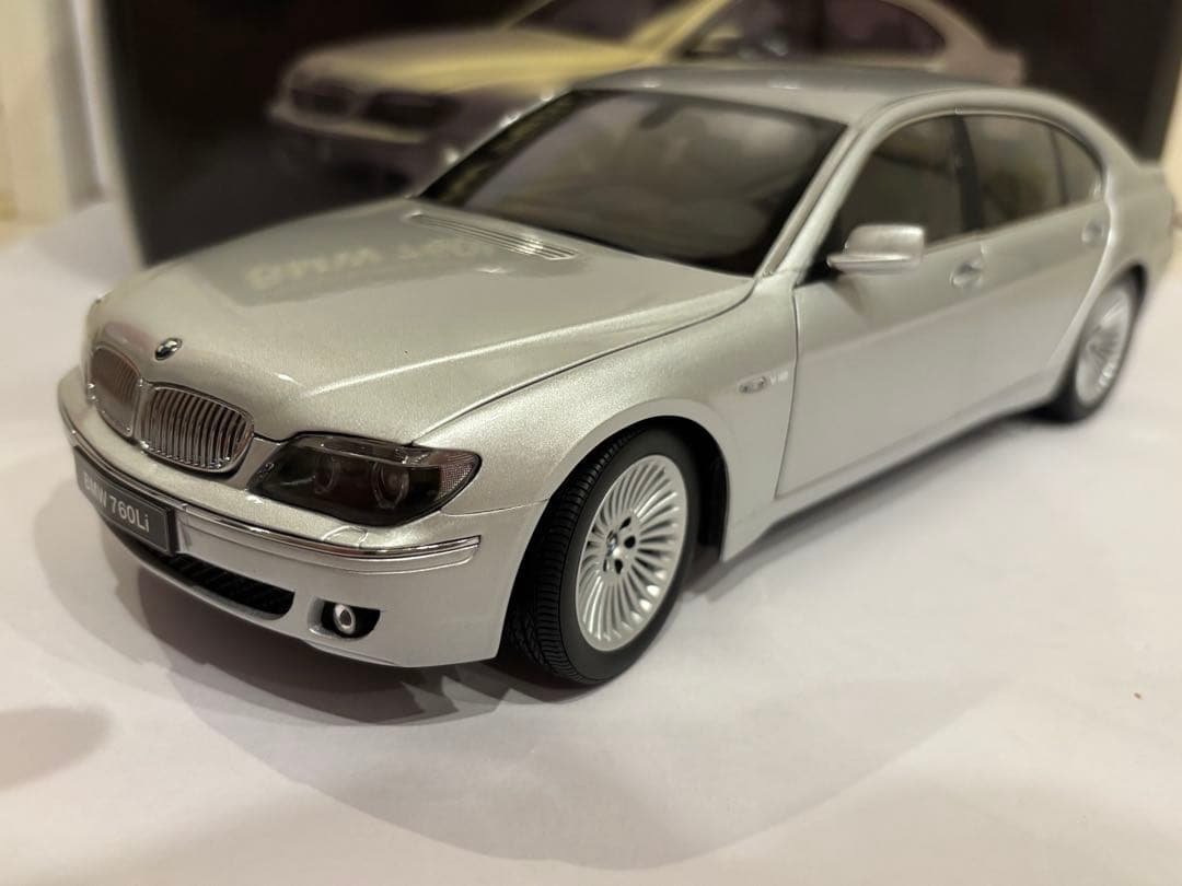 ギミックあり  760Li E66 ミニカー 京商 ディーラー別注1/18
