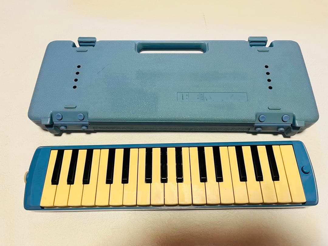 ヤマハ　P-32D 鍵盤ハーモニカ 青 Amazon | YAMAHA(ヤマハ) ピアニカ パステルブルー P-32D | 鍵盤