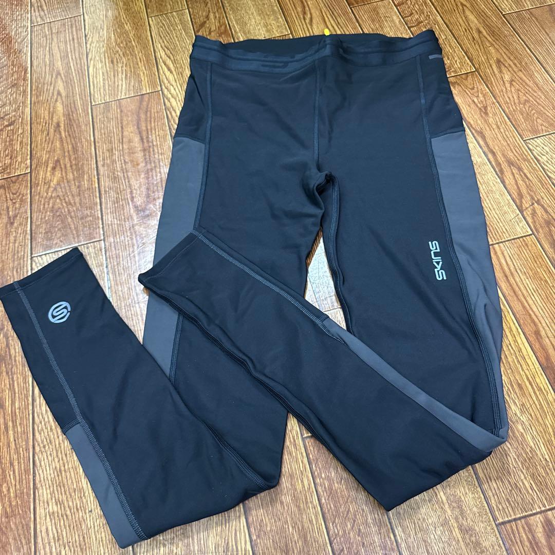冬季限定割引！SKINS 冬用　メンズ用　コンプレッションタイツ L 黒 SKINS（スキンズ） （メンズ）タイツ メンズ SERIES-1 ロングタイツ