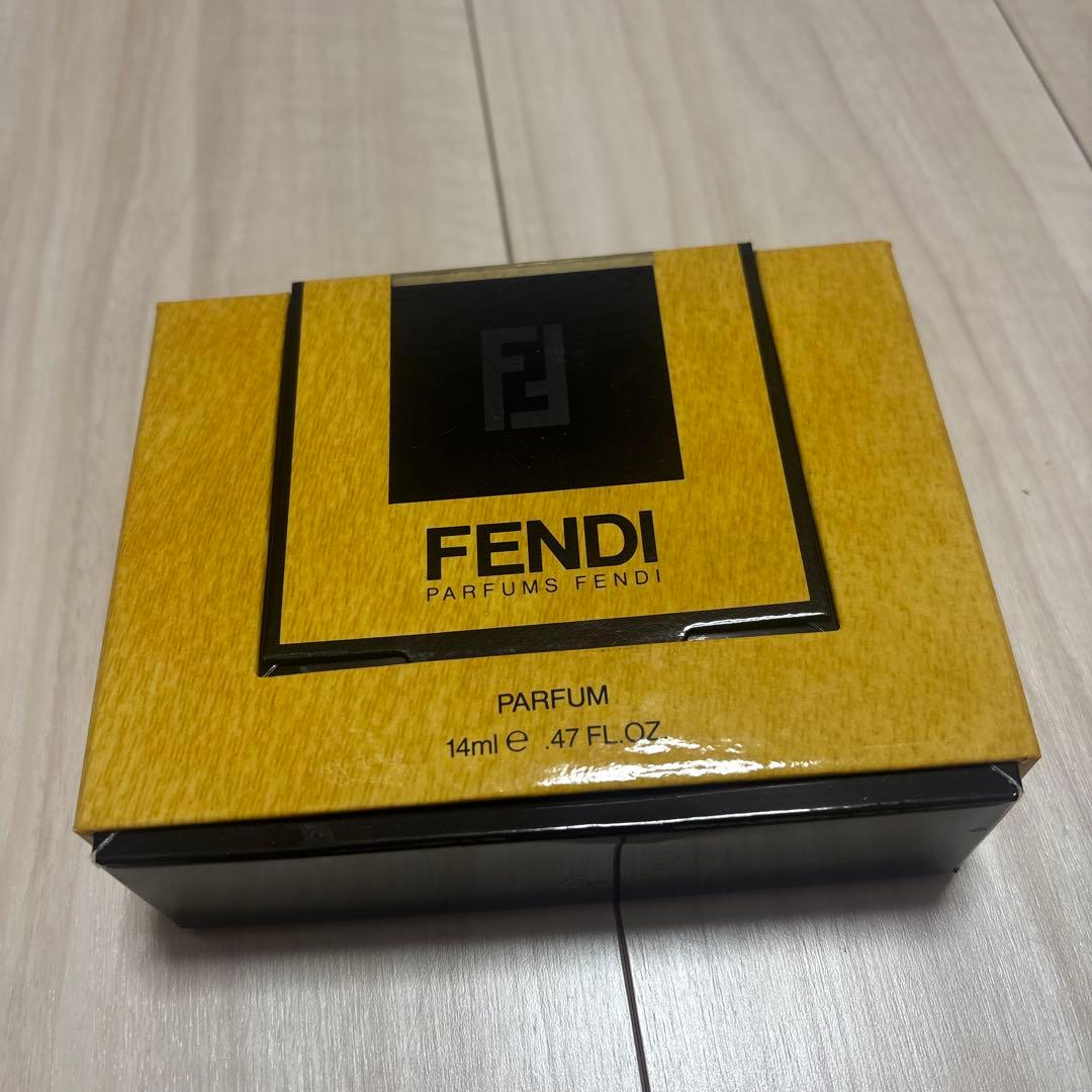 FENDI PARFUM 14ml 香水 フェンディが香水の新オンラインコンテンツを導入 3つの質問から