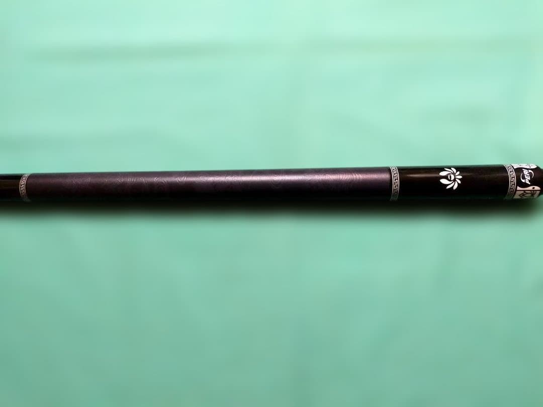 美品・PERI cueブラックストレートモデル・エクステンション付き