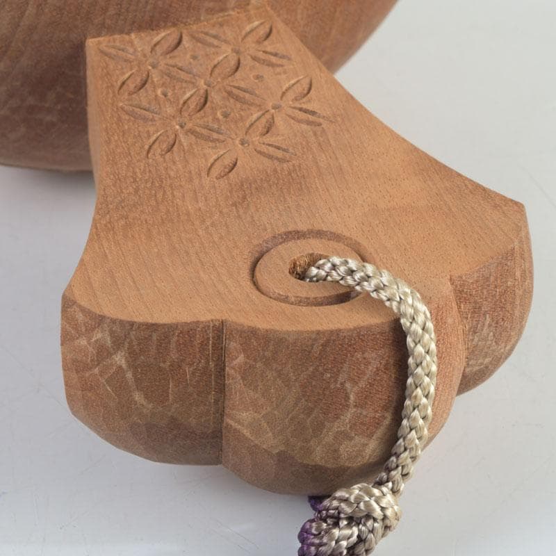 井波彫刻 紅雲作 木彫 鼠と小槌 干支 置物 共箱 C 9418 - メルカリ