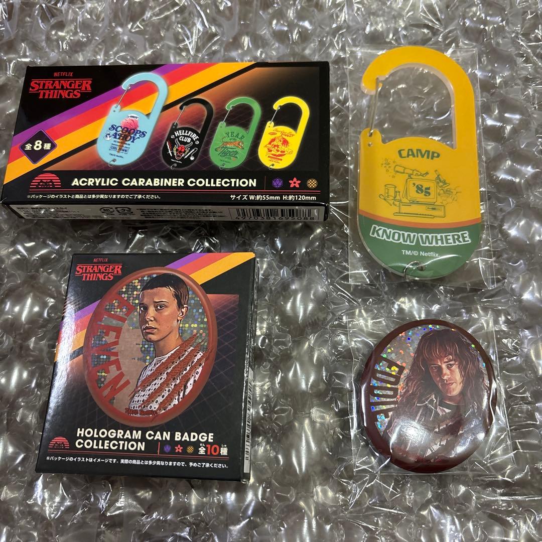 ストレンジャーシングス ホログラム缶バッジ、アクリルカラビナセット