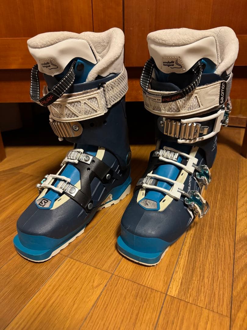 ヨッシー　SALOMON QST PRO 90 W 23.0cm