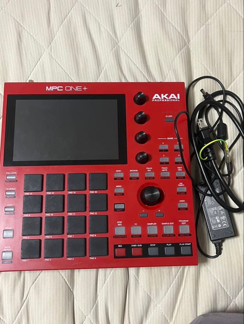 AKAI MPC ONE+ スタンドアロン音楽制作センター