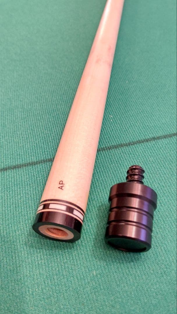 HOW CUE(ハオキュー)APシャフト 美品 ビリヤードキュー ビリヤード キュー HOW CUE 【ハオキュー】 M6-PH パープルハート AP