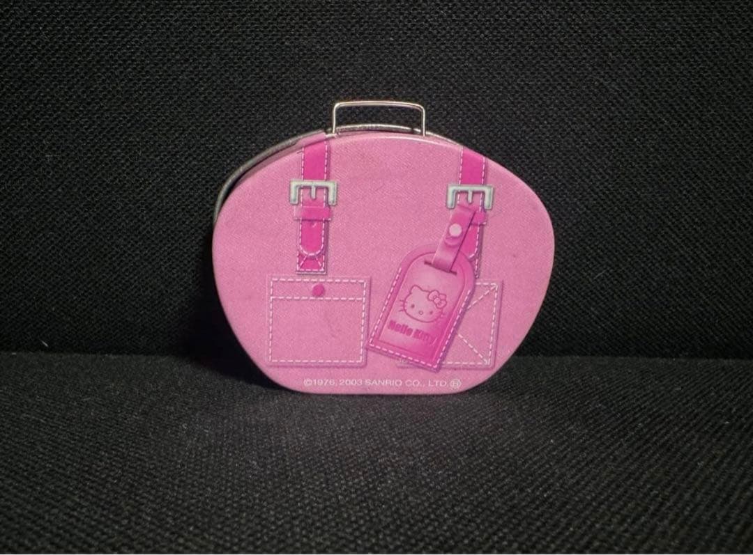 ハローキティ 世界の子犬のお散歩 シリーズのマスコットが入った