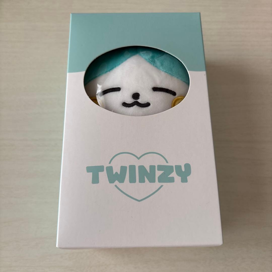 ITZY ぬいぐるみ TWINZY LiLi リア - メルカリ