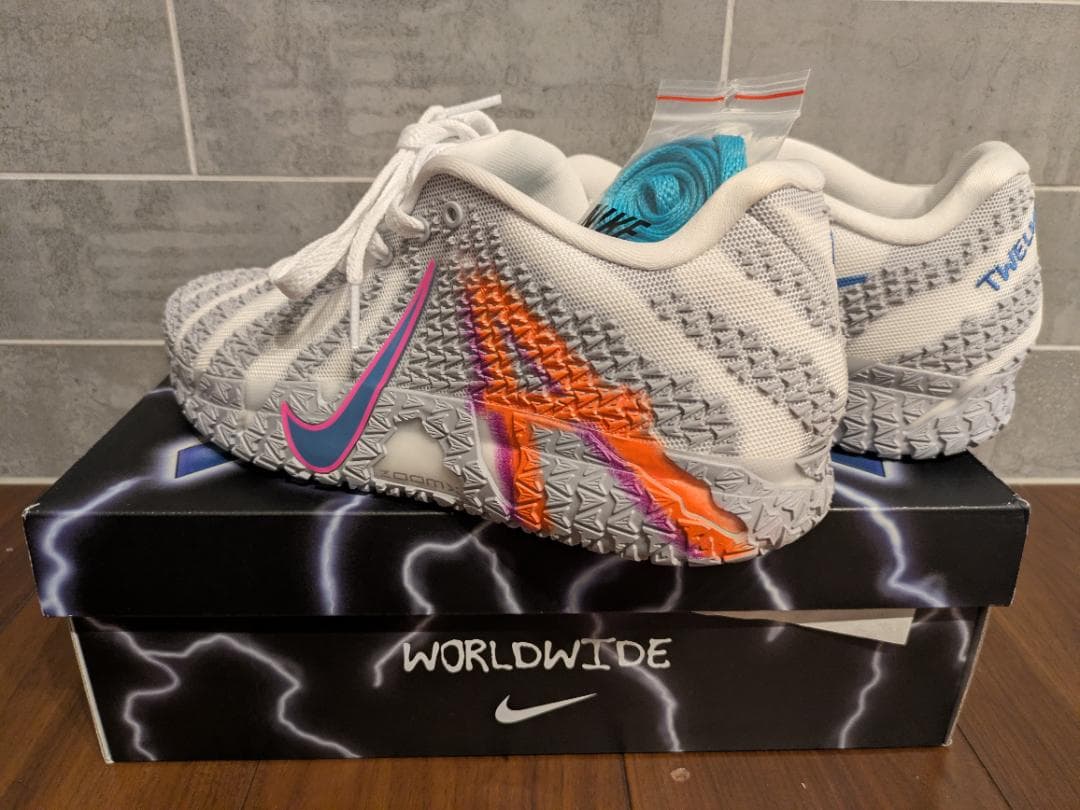 Nike Worldwide バスケットボールシューズ