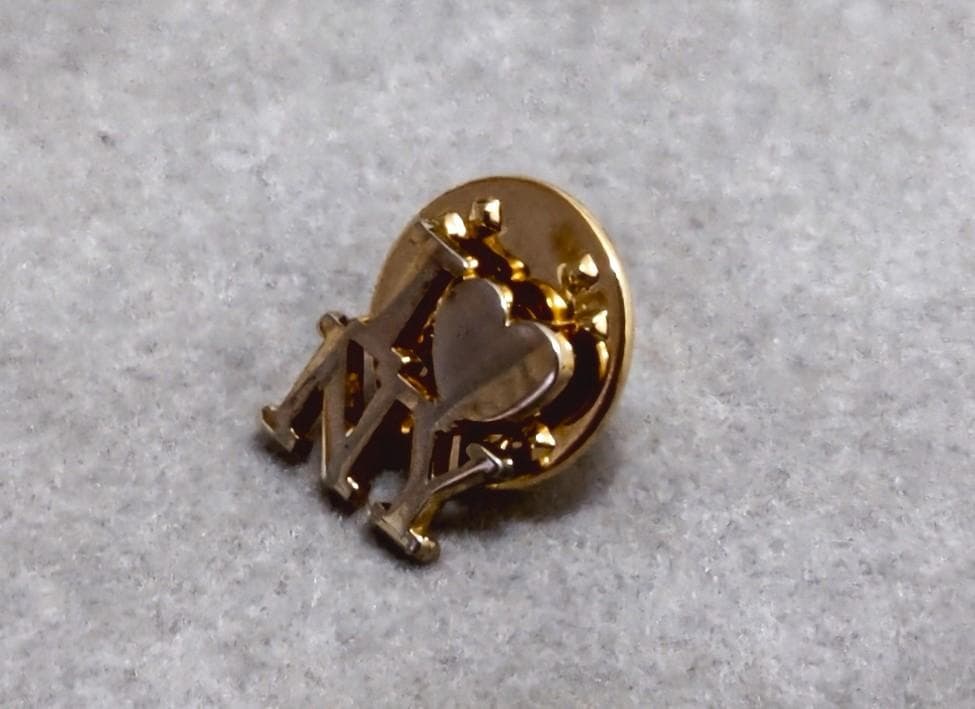 ティファニー アイラブニューヨーク SV925ピンブローチ 36230 - メルカリ