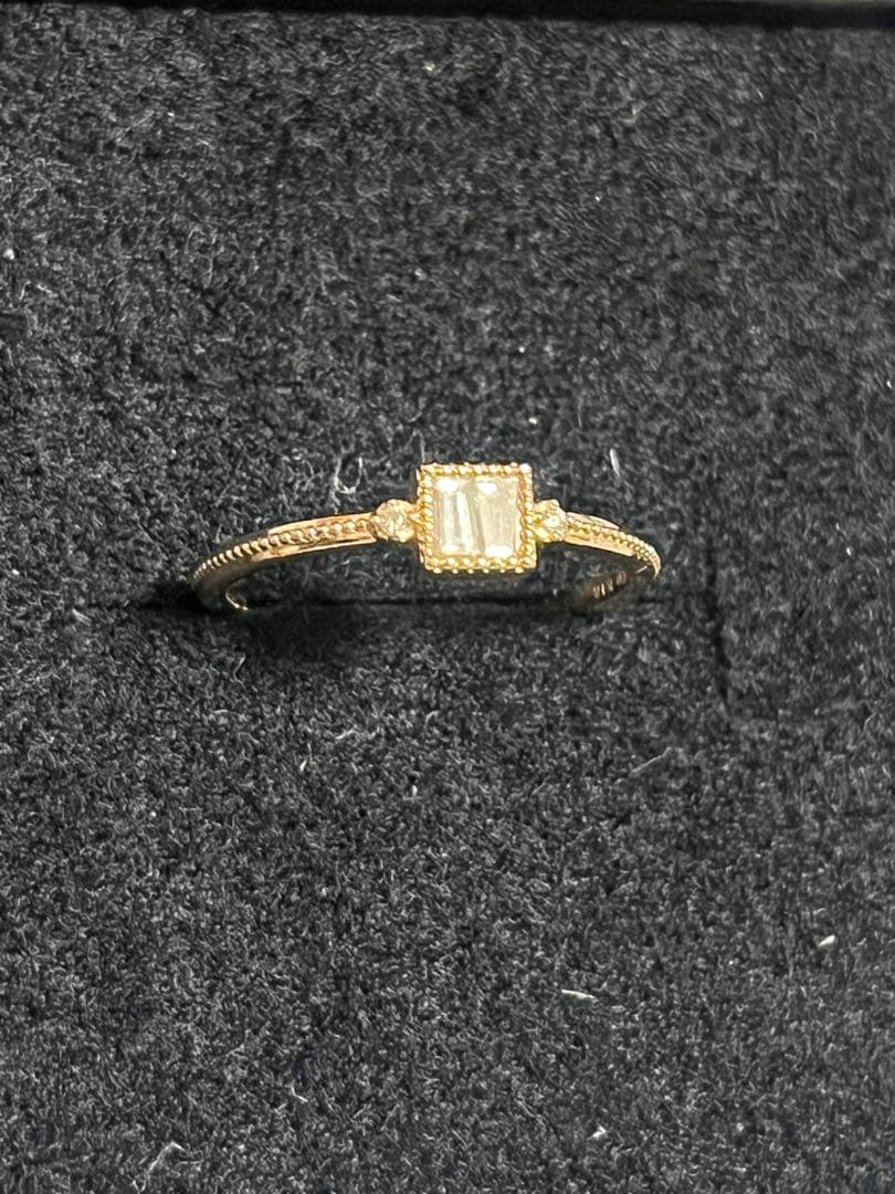 お値下げします。 agete エメラルドカット ゴールドリング