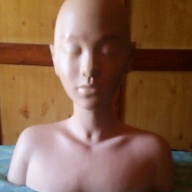 ビューラックスエステ専用ドール