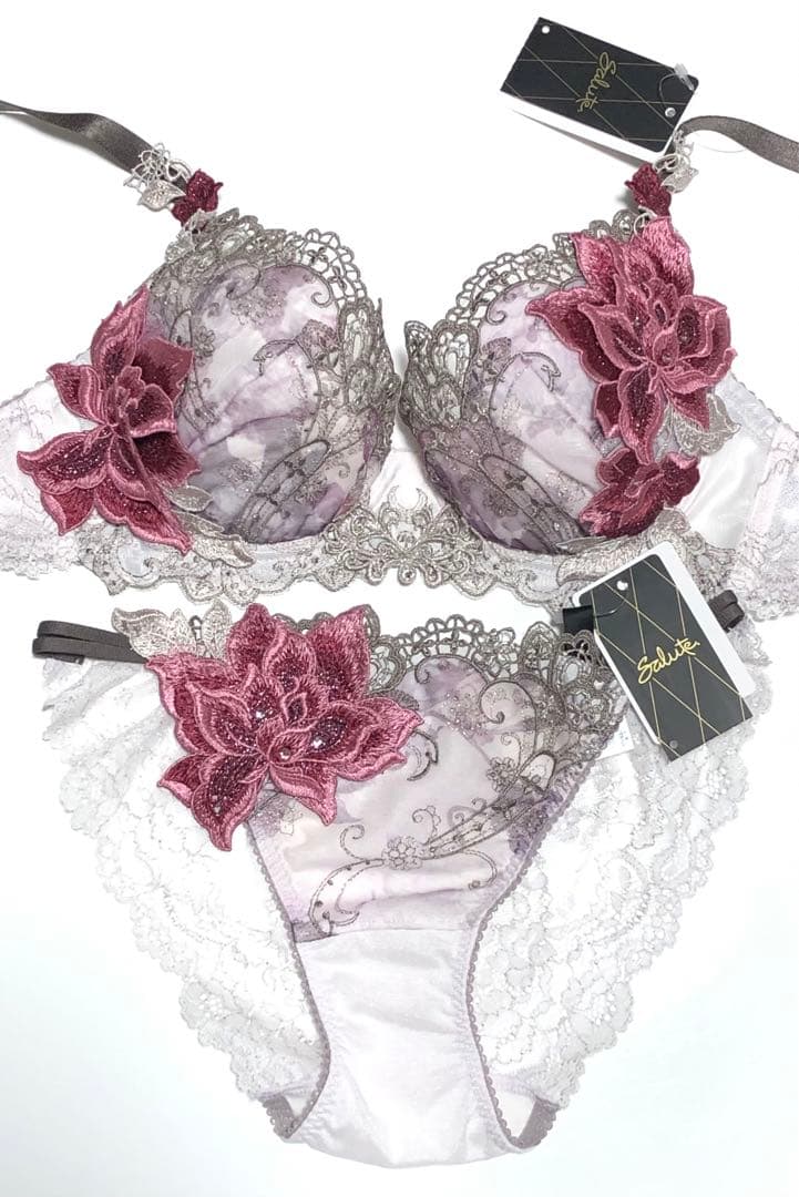 【E70M】【限定】ワコール　サルート　90G ブラショーツ PU 新品未使用