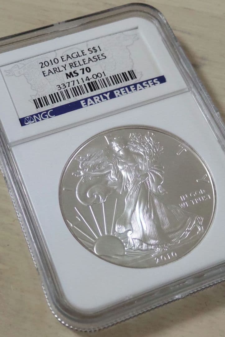 1オンス銀貨 イーグル銀貨2010年NGC MS70 - メルカリ