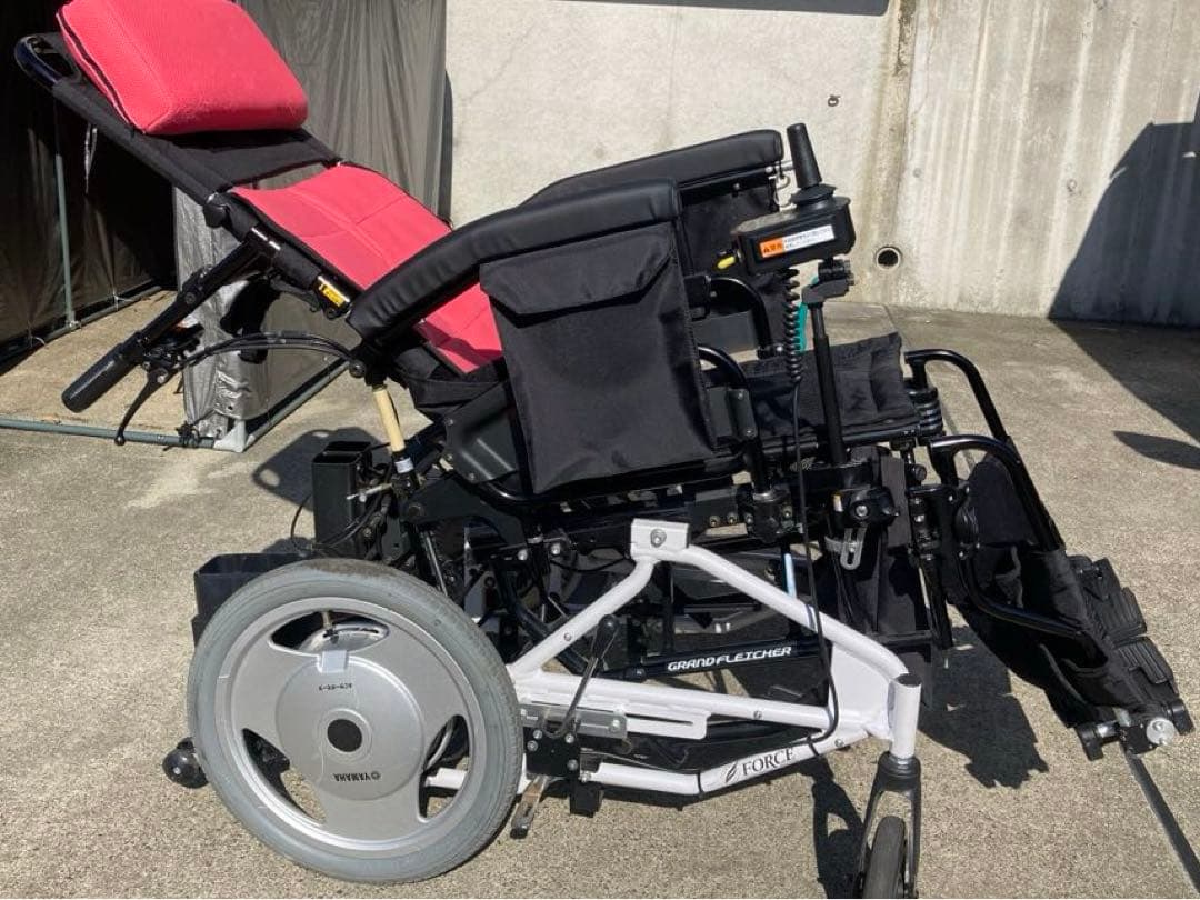 電動車椅子 充電器2個&バッテリー3個、MIKIグランドフリッチャー