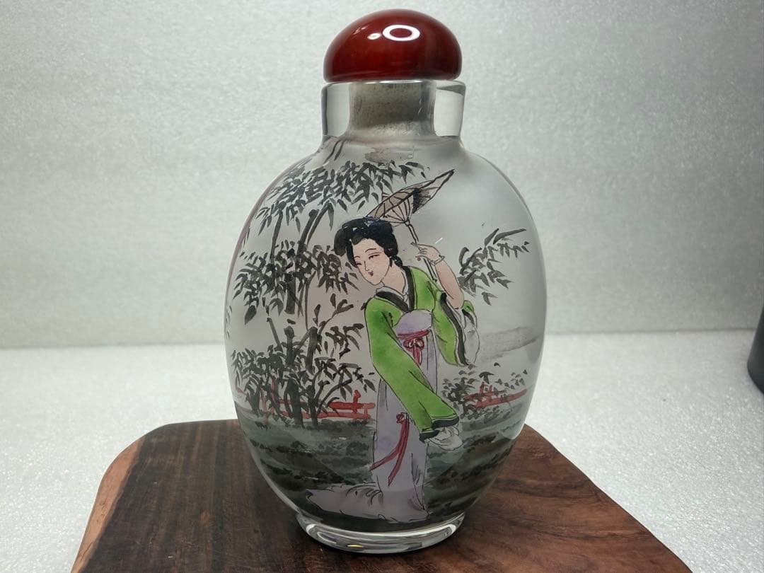 內繪鼻煙壺「フクロウ」中国美術品 贈り物 プレゼント 人気 置物 御