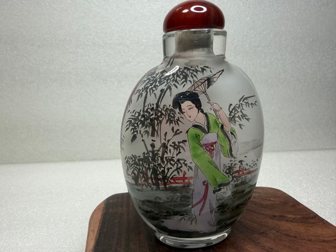 內繪鼻煙壺「フクロウ」中国美術品 贈り物 プレゼント 人気 置物 御