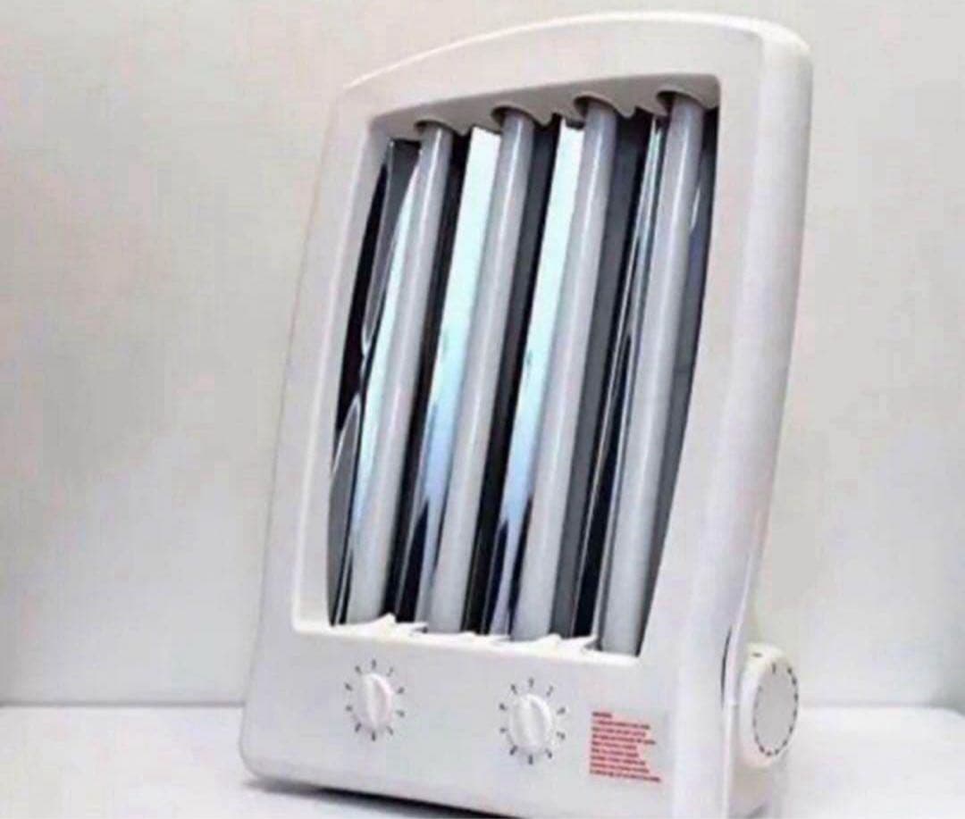 フェイス 顔 日焼マシーン 日焼けマシン 100V 4本 1分～60分タイマー付