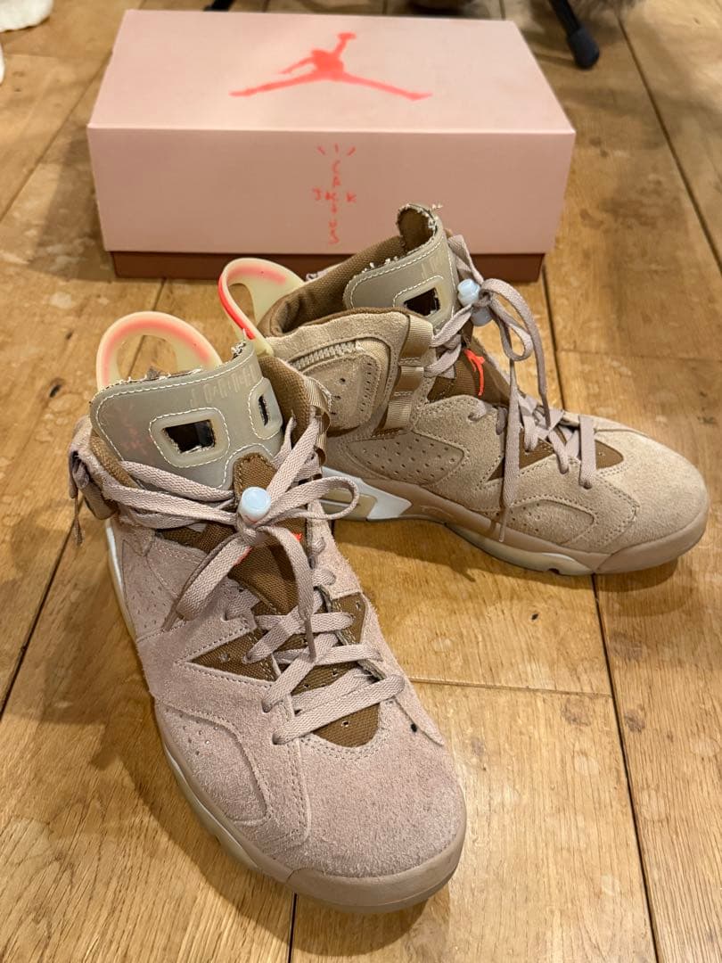 NIKE AIR JORDAN6 × TRAVIS SCOTT 25.5