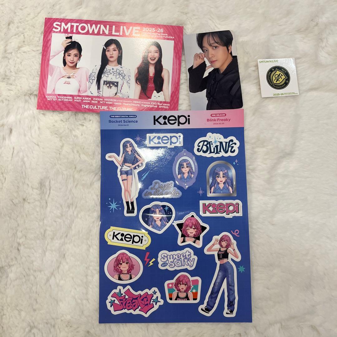 SMTOWN LIVE 2025-26 特典カード ステッカー - メルカリ