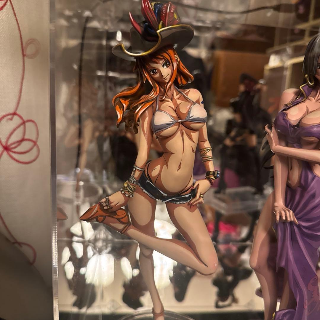 ワンピース　2次元リペイントフィギュア　ナミ