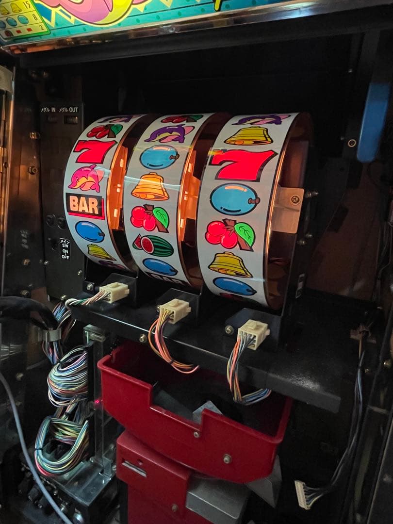 送料込 レア台 パチスロ実機 4号機 フリッパー3 コイン不要機付 - メルカリ
