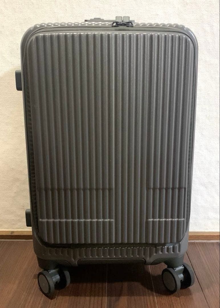 ★ taichi 　イノベーター スーツケース 38L