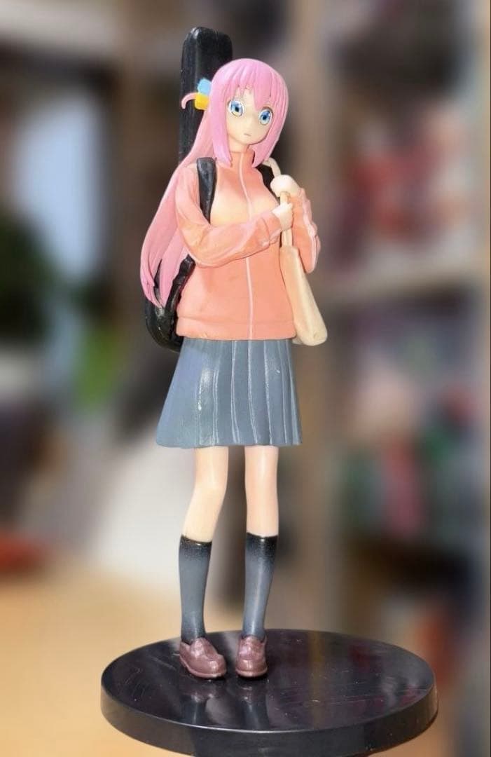 ぼっち・ざ・ろっく！』より、「結束バンド」のギター担当：後藤ひとり