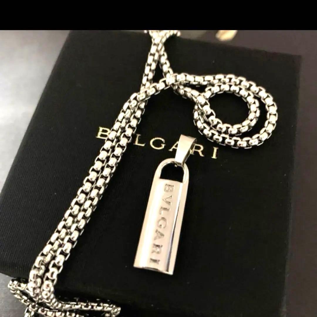 『断捨離中』ブルガリアロゴプレートチャーム新品／ネックレス　ベニチアン55センチ