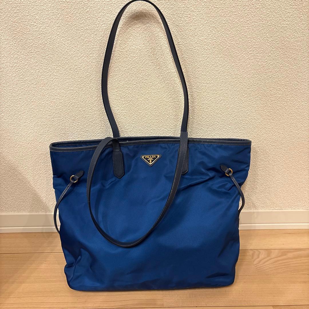プラダ　トートバック