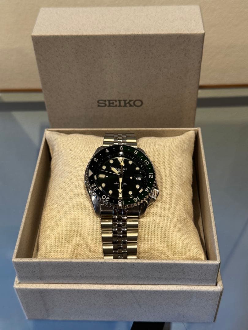 【美品・箱保証書付】SEIKO 5 Sports GMT SBSC019自動巻き