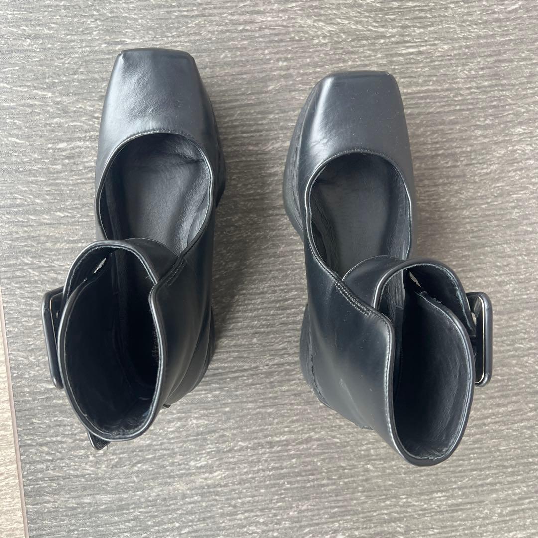 ジェフリーキャンベル Jeffrey Campbell太ベルト厚底パンプス - メルカリ