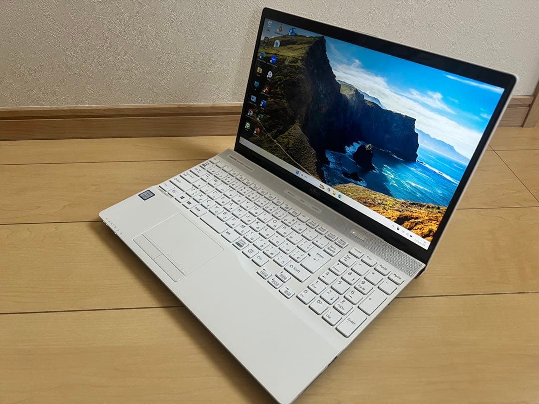 富士通 FMV AH45 Core i3 高速SSD Windows11 LIFEBOOK AH 2017年モデル超速！FMV AH45/B3 FMVA45B3G 15.6インチフル