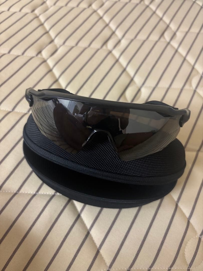 Oakley スモークレンズ ゴーグル ケース付き