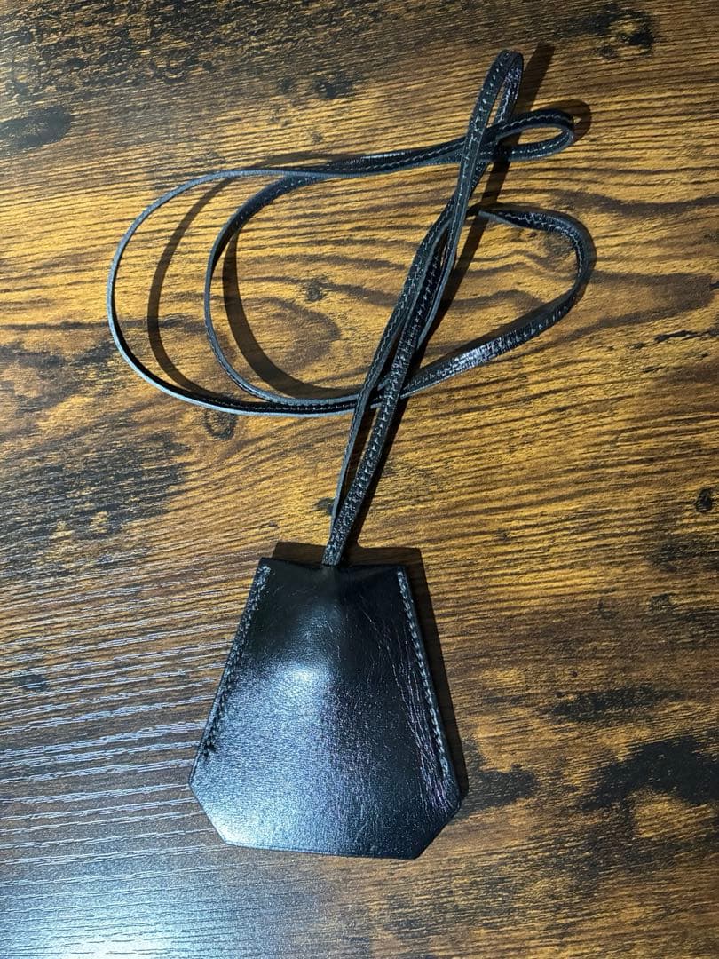 HERMES エルメス キーホルダー　黒　シルバー金具