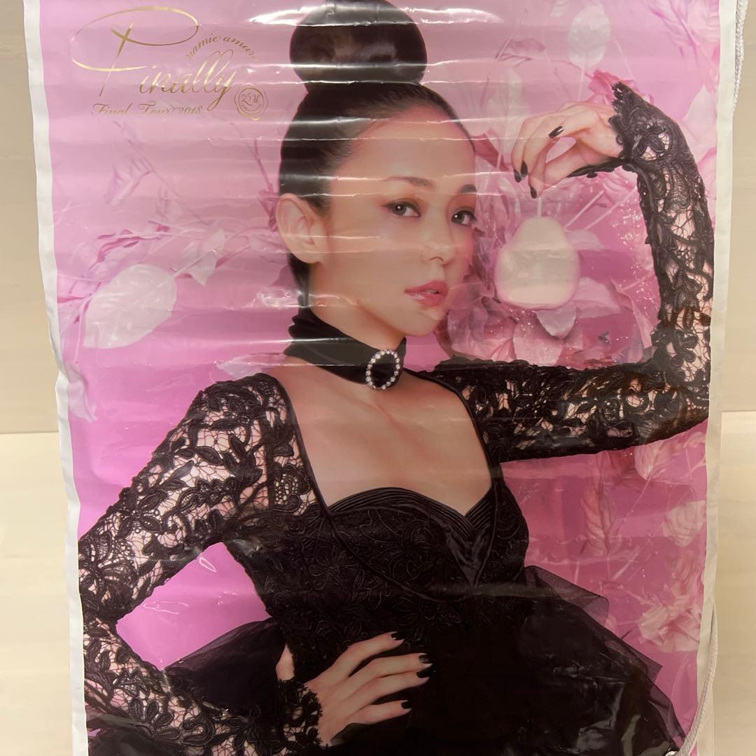 安室奈美恵Finallyツアーグッズ6点➕パンフ等2セット - メルカリ
