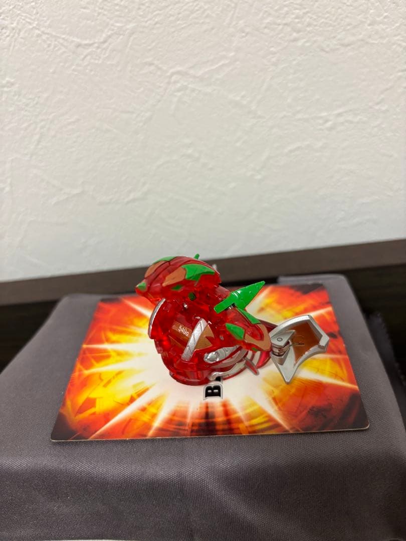 ノヴァ・ナイト・パーシバル(クリアレッド)