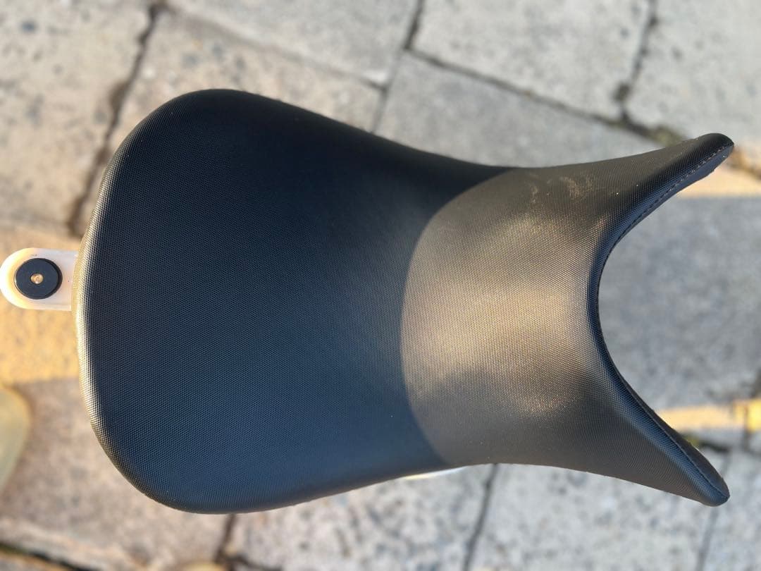 GSX S1000 ローダウンシート