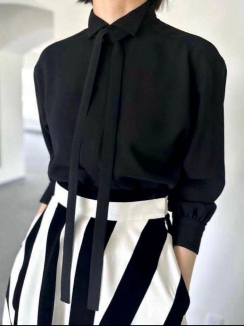 She Tokyo Allen ブラック　シートーキョー　ブラウス