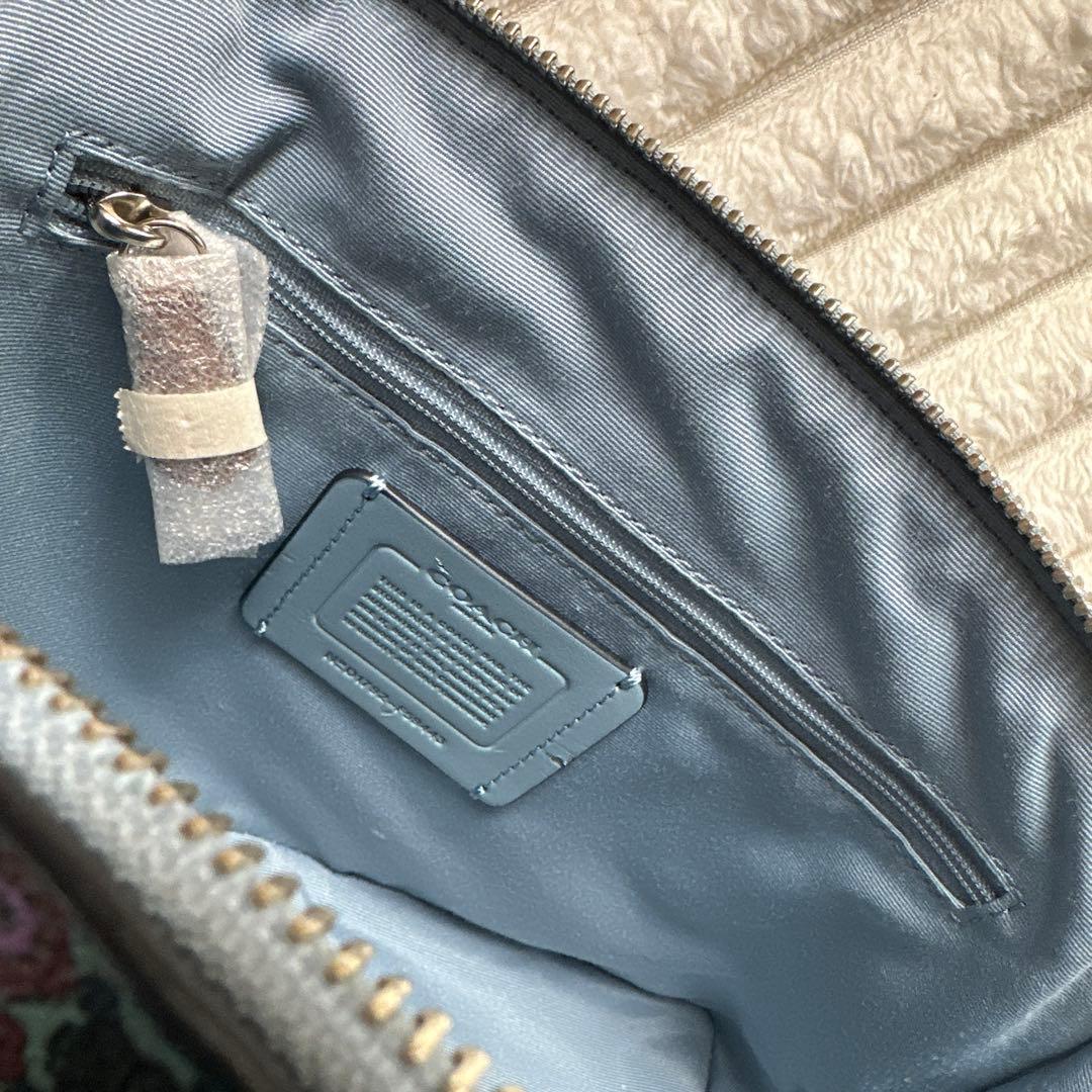 COACH フラワーパターン ハンドバッグとパスケース