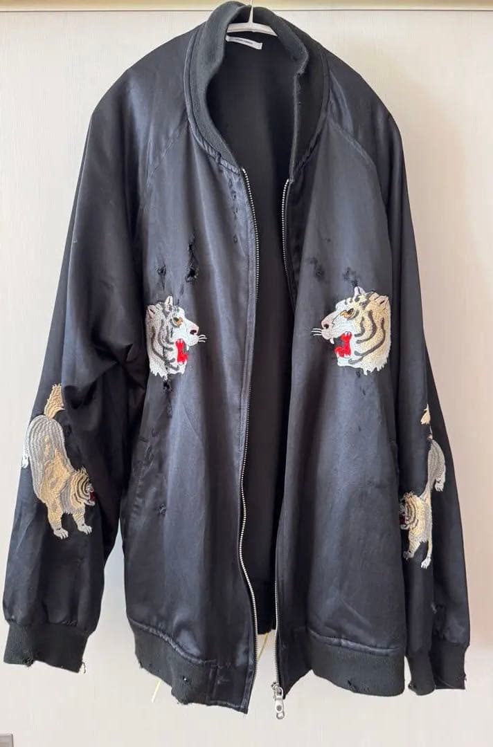 ISSUETHINGS wagamama別注　ダメージ加工スカジャン