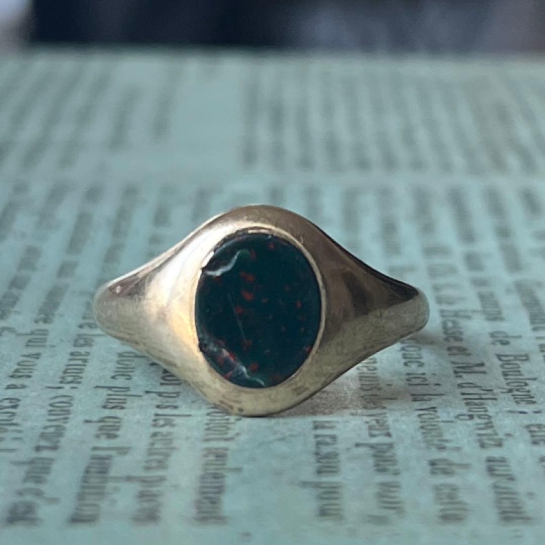 訳あり　英国　イギリス　ヴィンテージ　9k 9金　ブラッドストーンリング 英国イギリス製1970-80年代ヴィンテージブラッドストーンオーバル