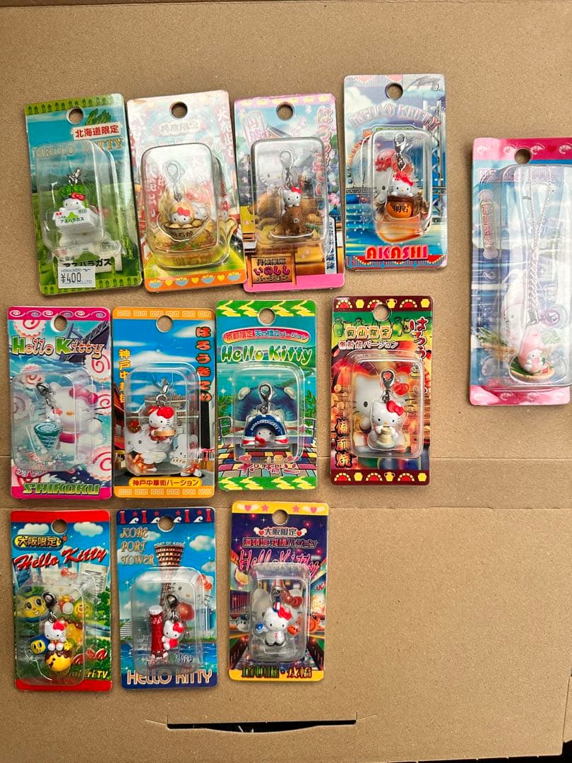 ご当地キティ　まとめ売り　ファスナーマスコット12個　限定