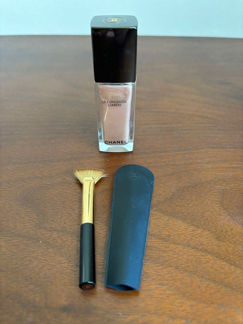 サブリマージュ ル コンサントレ ルミエール プレミアム リキッド ハイライター