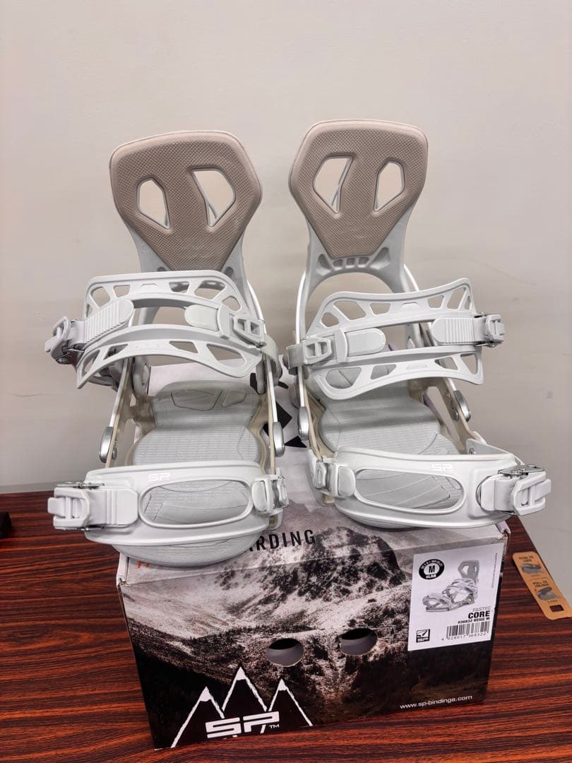 25-26 新品未使用　sp binding core Mサイズ　ベージュ