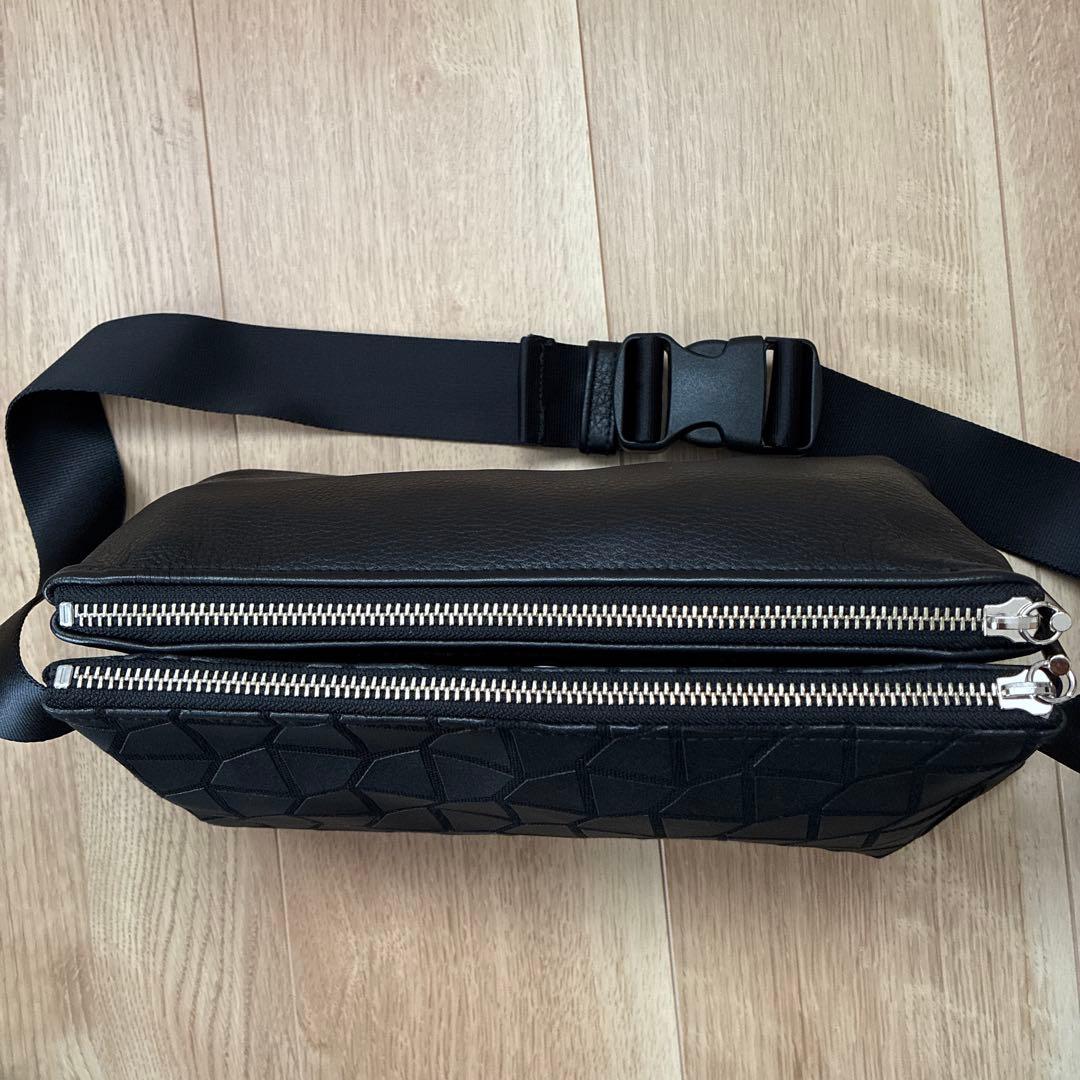 一度のみ使用】chi.wata ボディバッグ ショルダーバッグ - メルカリ
