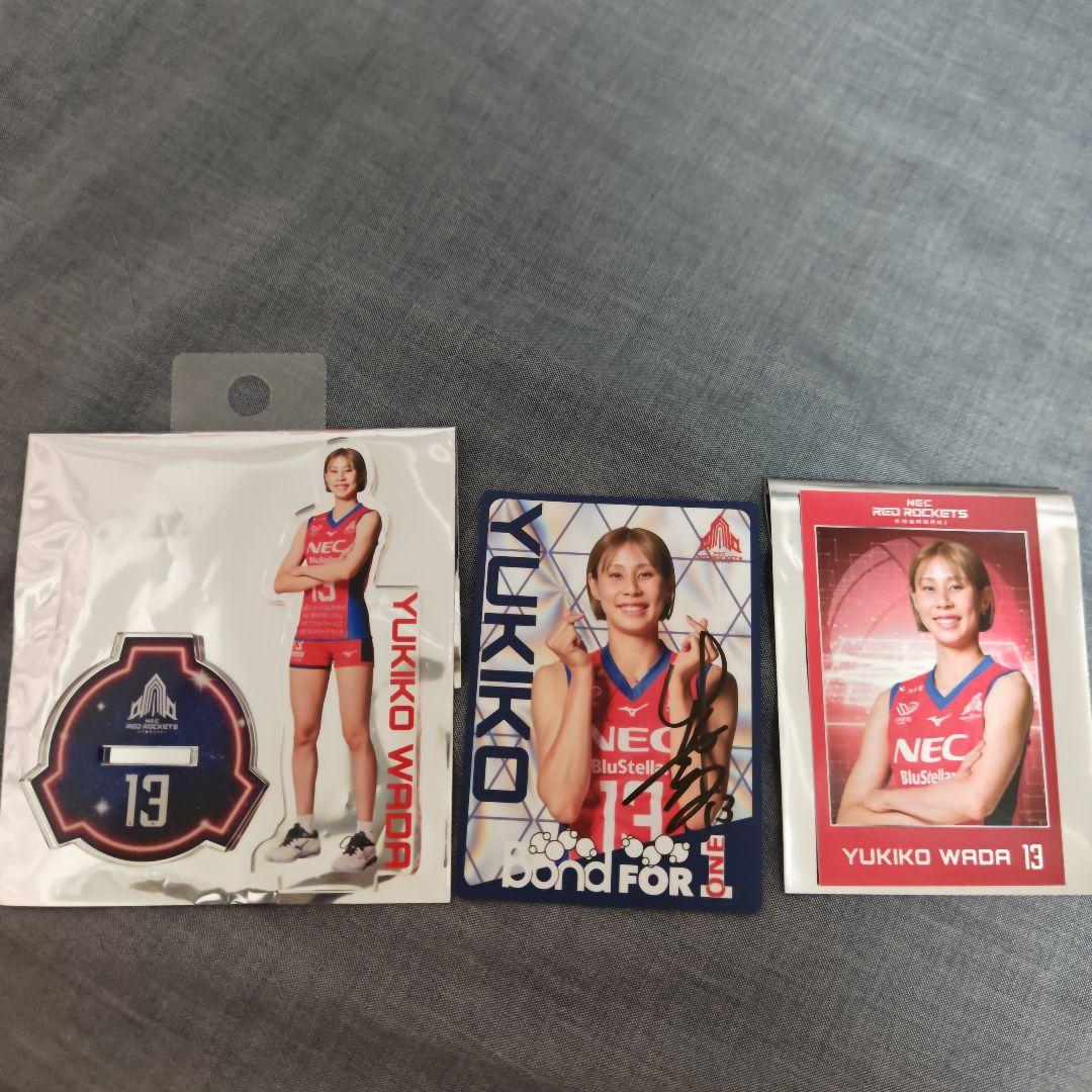 NECレッドロケッツ川崎 #13和田由紀子　アクスタ　トレカ NECレッドロケッツ川崎 写真 缶バッジ アクスタ - メルカリ